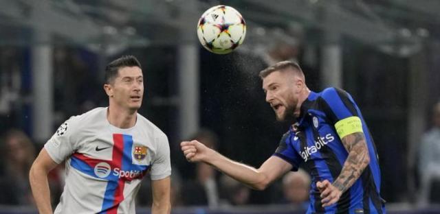 加拿大28玩法-巴萨不会破大巴，裁判只见巴萨手球不见国际手球